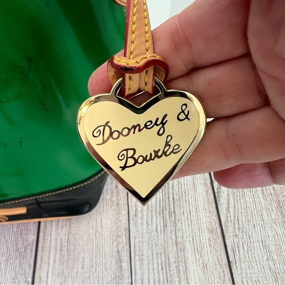 Dooney & Bourke Drawstring PVC Green Bag Project - Picture 2 of 10